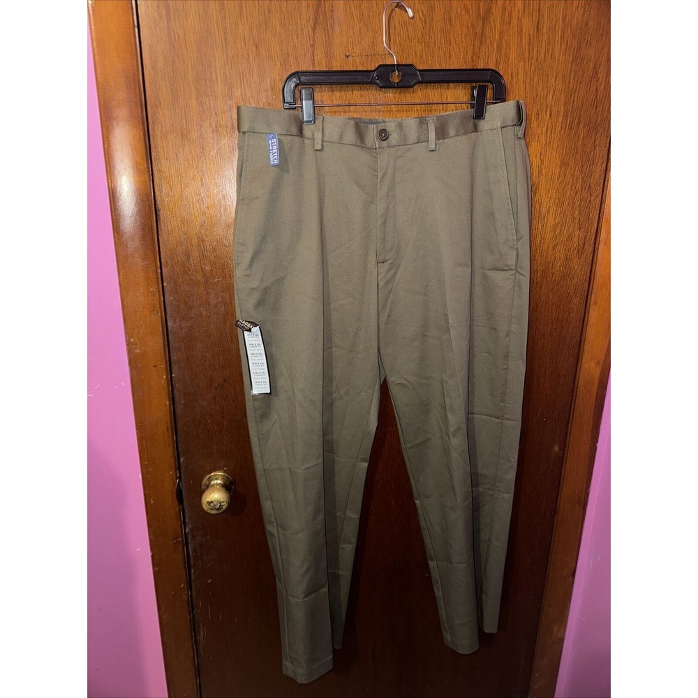 NWT Hagger Men’s Classic Fit No Iron Khaki Pants Size 36W X 29L 211 Toast